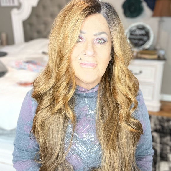 Wig - Picture 7 of 7